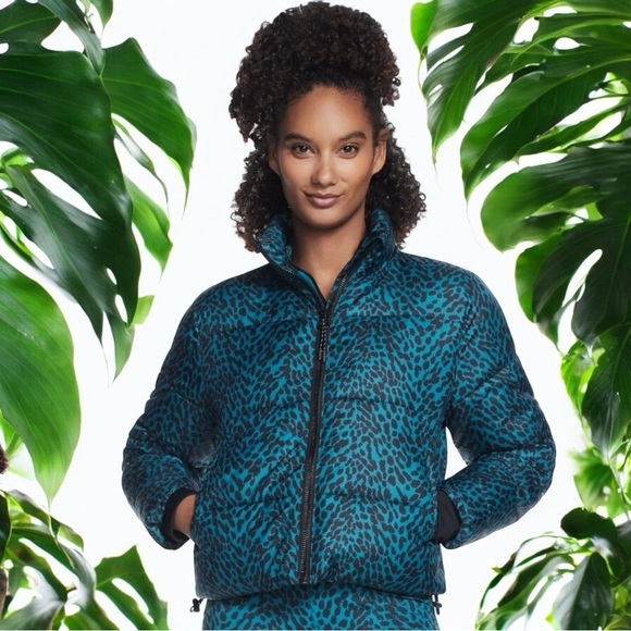 Skechers x Diane Von Furstenburg Go Shield Animal Print Athletic Puffer Size L - Picture 1 of 12